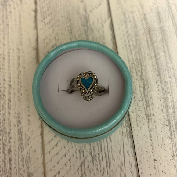 Vintage Heart ring with turquoise stones size 7 marked 925 - Picture 1 of 4